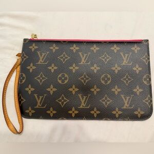 LV pouch